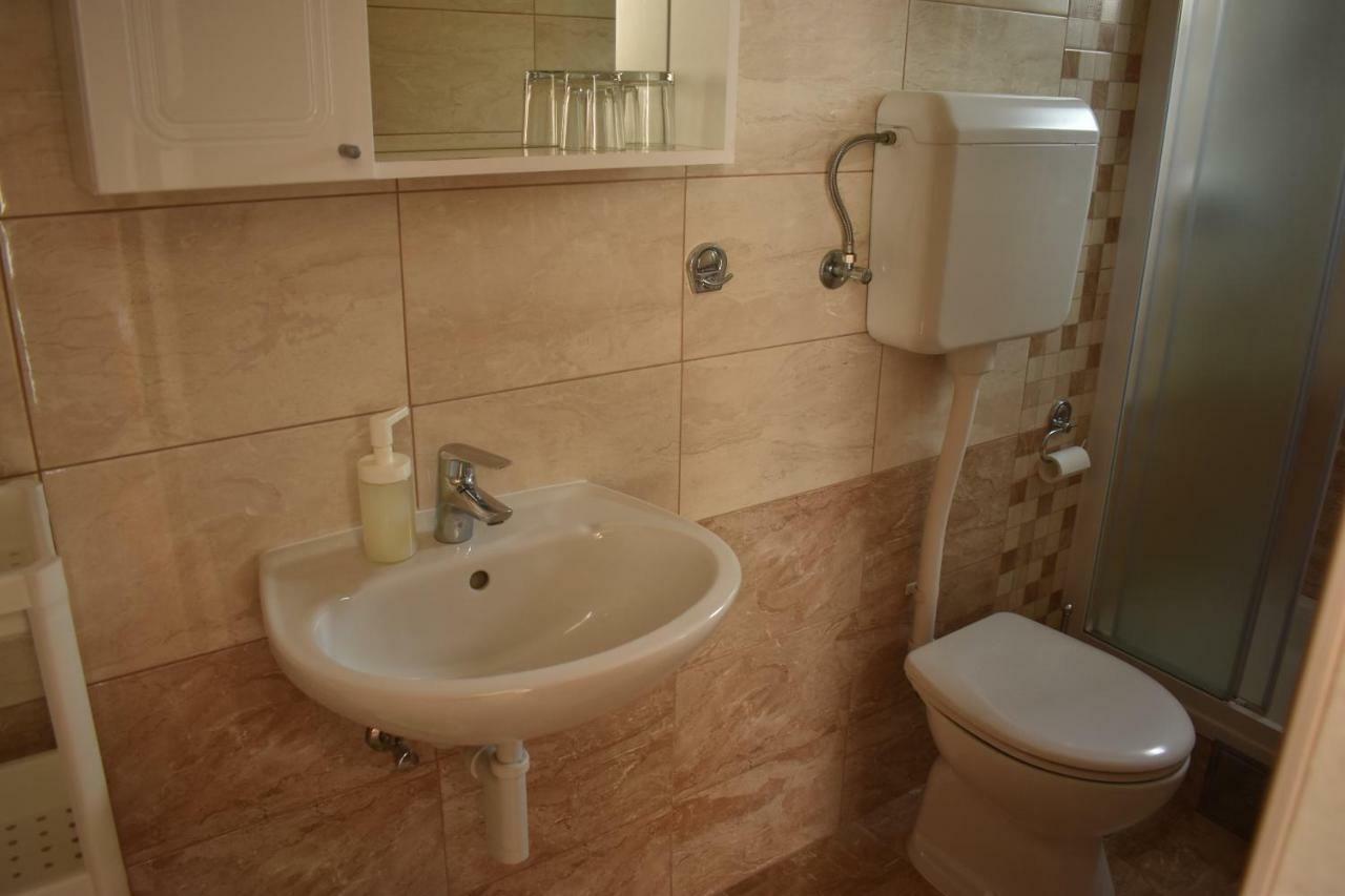 Guest House Micin Водице Екстериор снимка