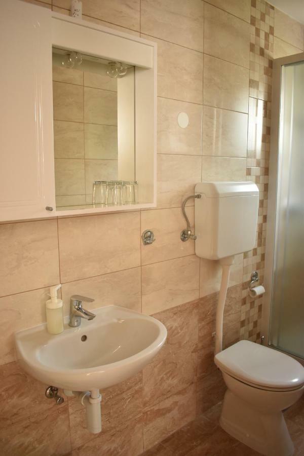 Guest House Micin Водице Екстериор снимка